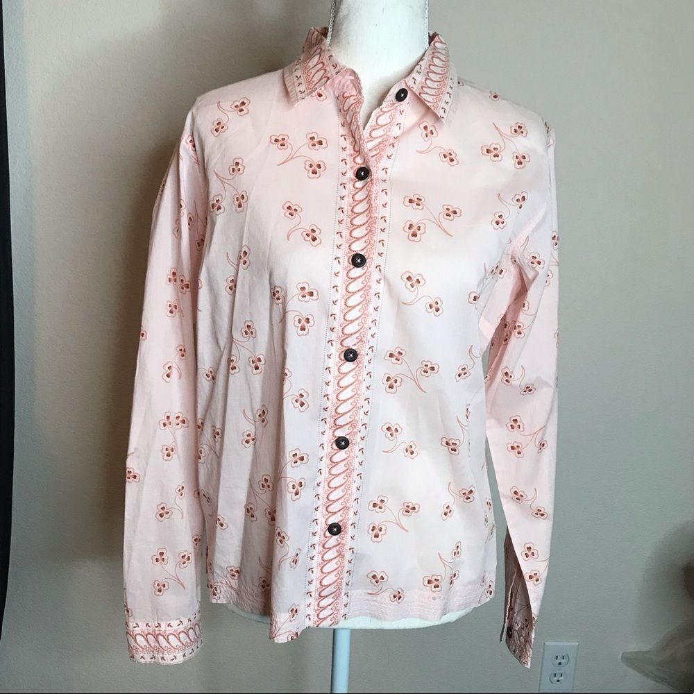 Patagonia pink paisley and clover button up